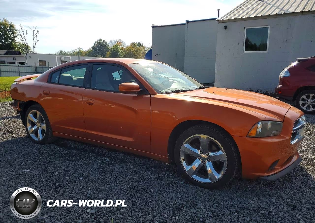 2011 Dodge Charger VIN:2B3CL3CG6BH560586 - 4