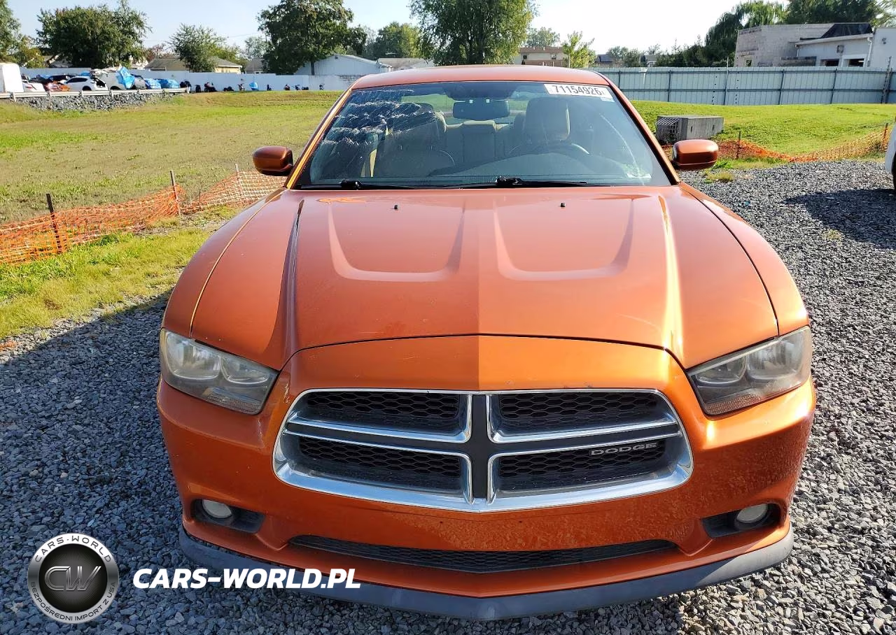 2011 Dodge Charger VIN:2B3CL3CG6BH560586 - 5