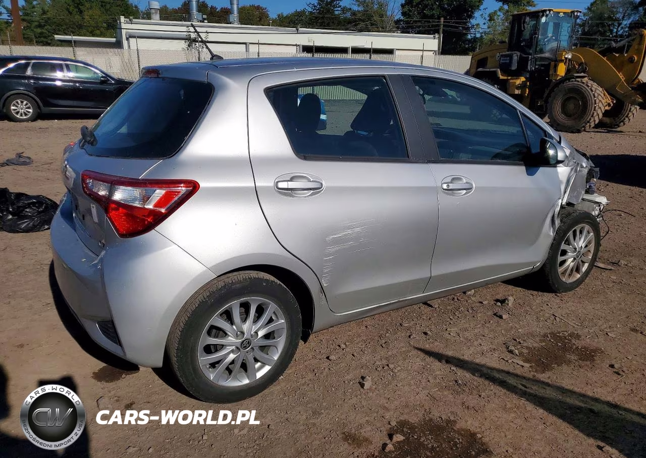 2018 Toyota Yaris 5-Door Le VIN:VNKKTUD36JA095548 - 3