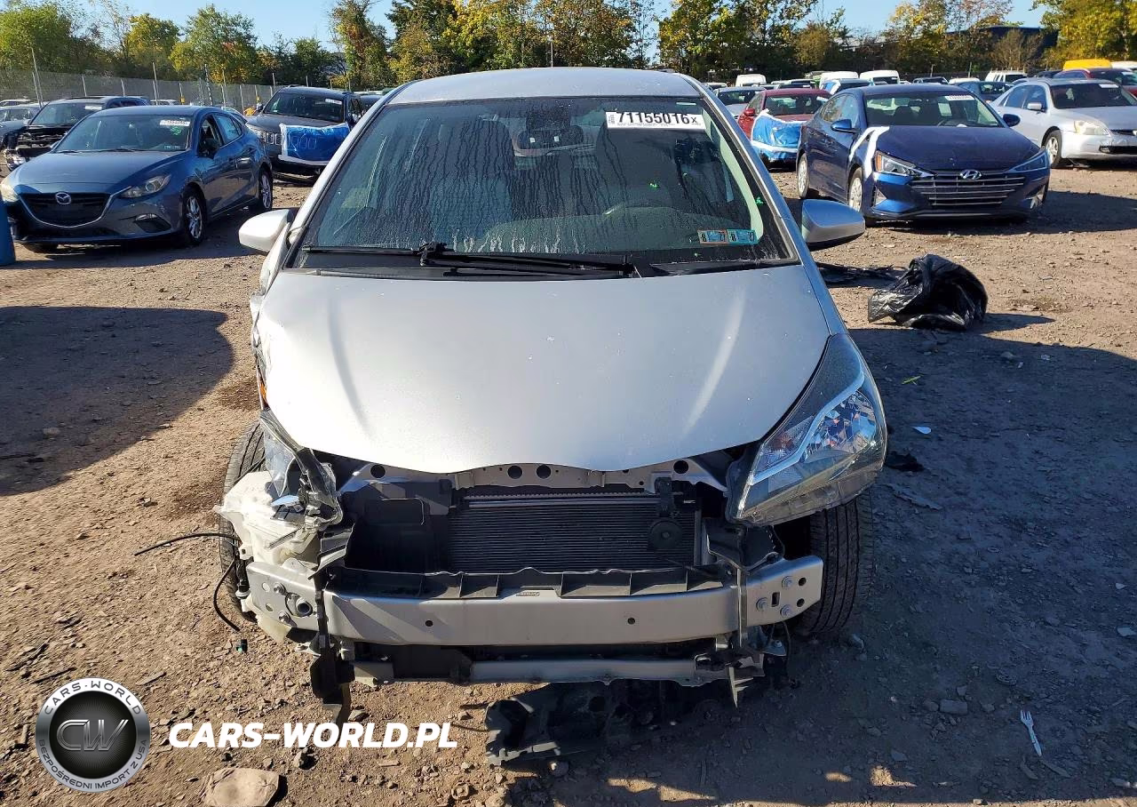 2018 Toyota Yaris 5-Door Le VIN:VNKKTUD36JA095548 - 5