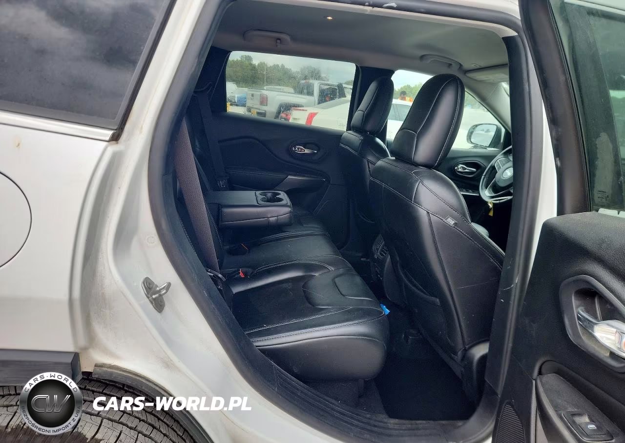 2019 Jeep Cherokee Latitude Plus VIN:1C4PJLLB9KD263299 - 11