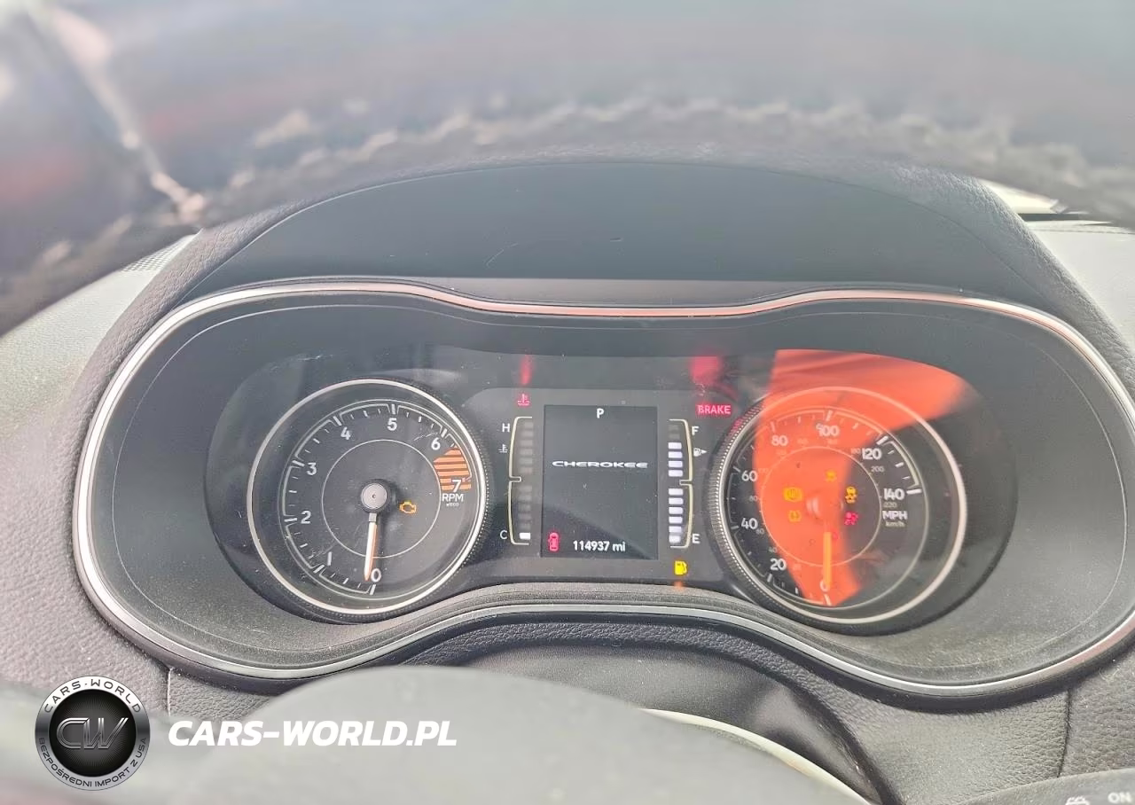 2019 Jeep Cherokee Latitude Plus VIN:1C4PJLLB9KD263299 - 9