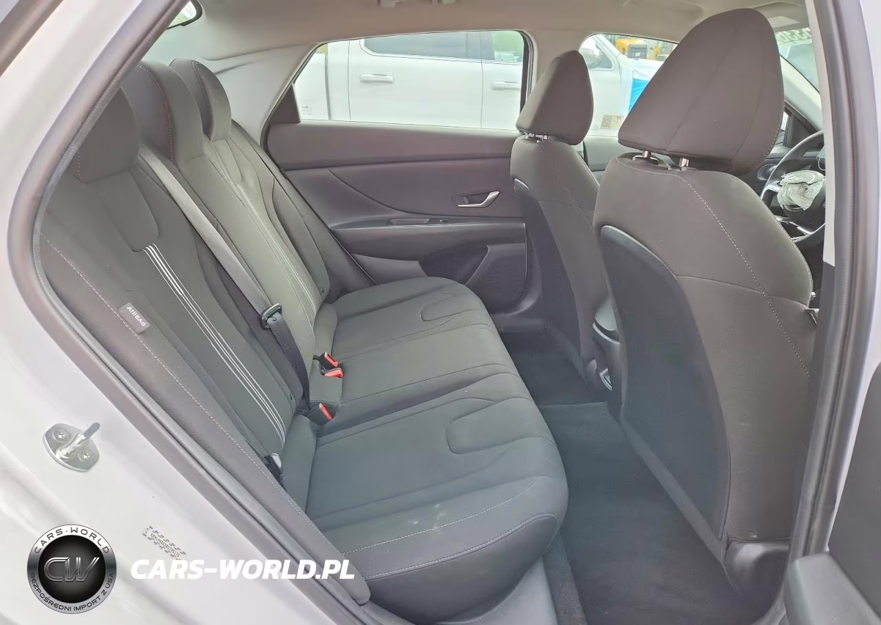 2024 Hyundai Elantra Sel VIN:KMHLM4DGXRU745176 - 10