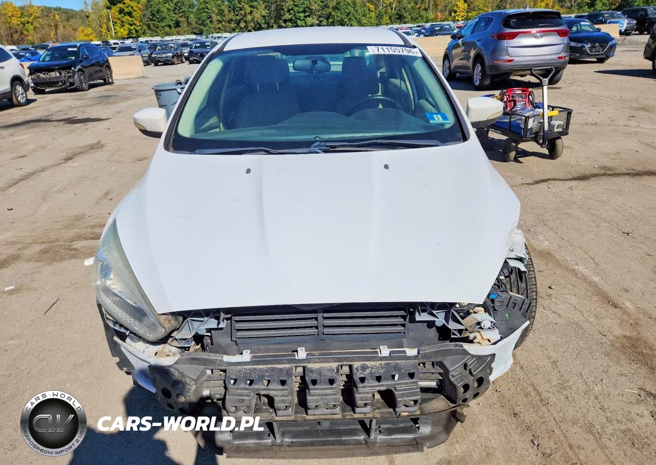 2016 Ford Focus Se VIN:1FADP3F28GL240337 - 5