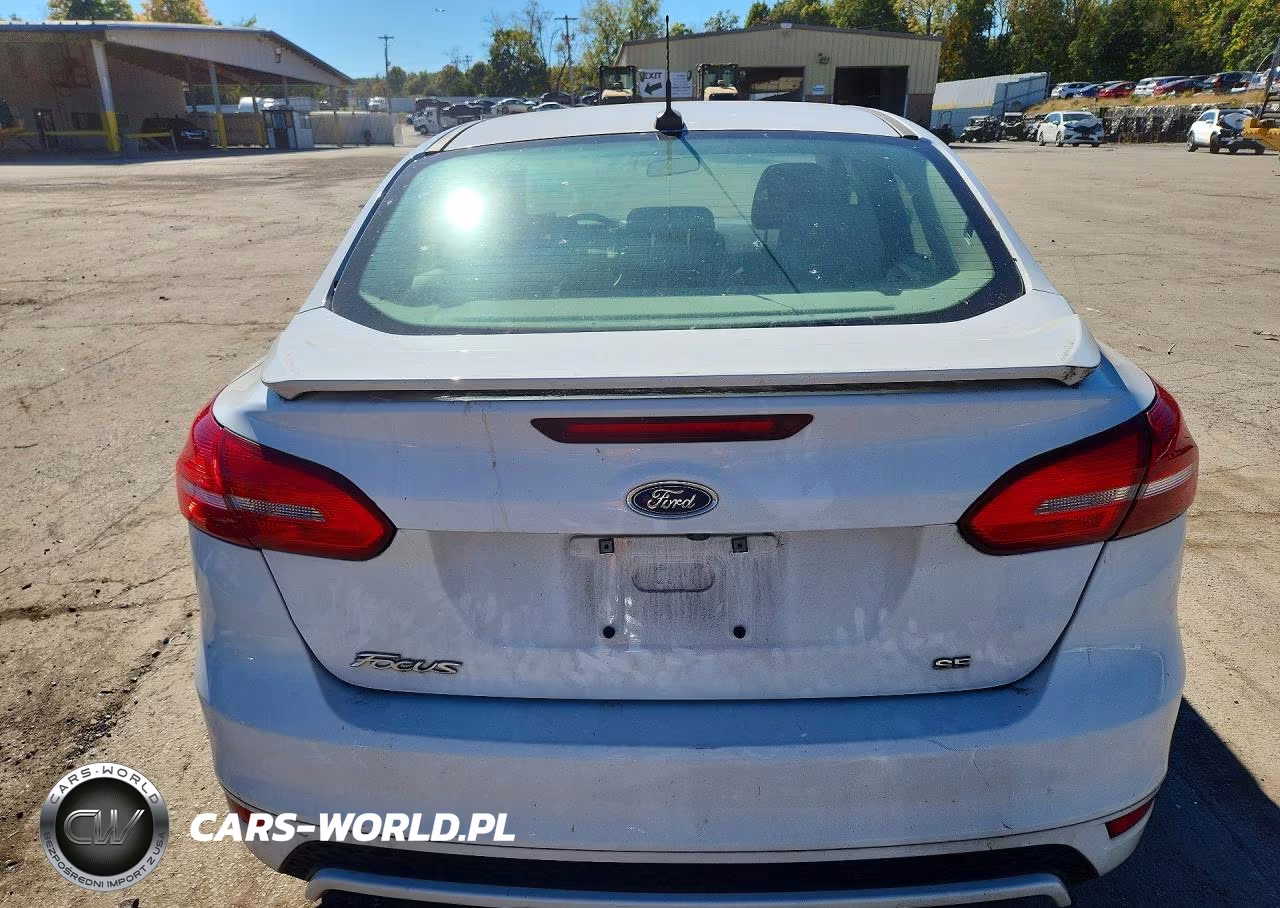 2016 Ford Focus Se VIN:1FADP3F28GL240337 - 6