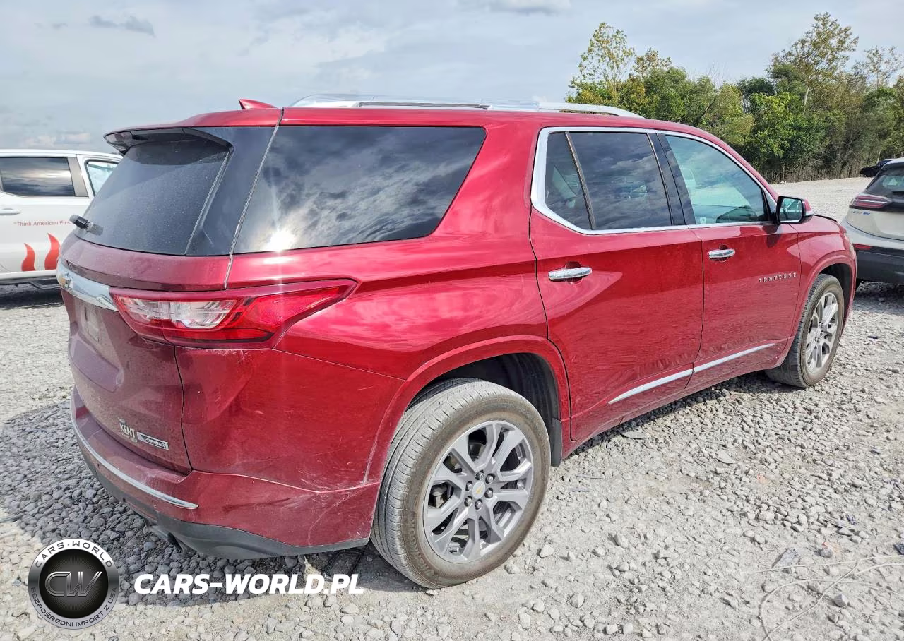 2018 Chevrolet Traverse Premier VIN:1GNERKKW6JJ119229 - 3