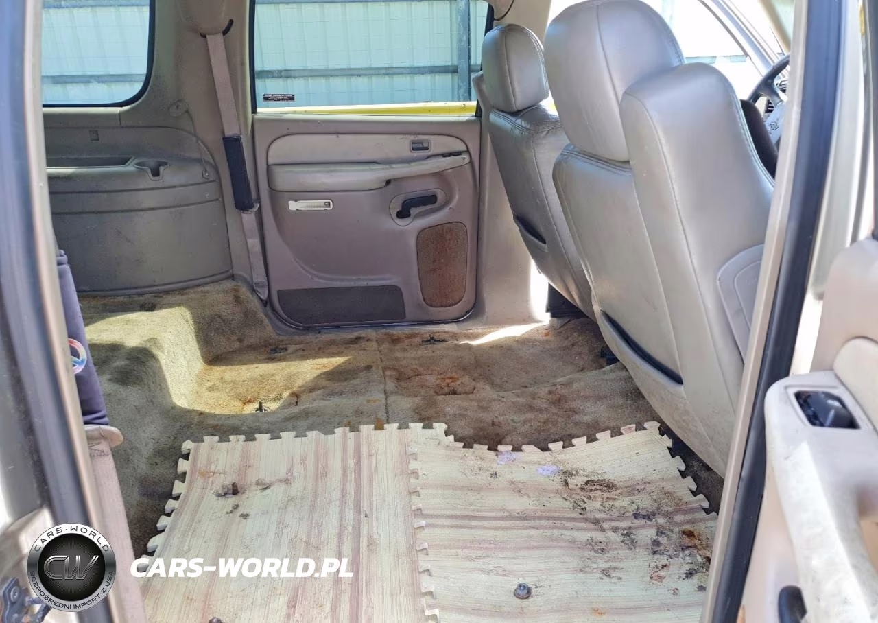 2001 Chevrolet Suburban C1500 VIN:3GNEC16T61G124069 - 11