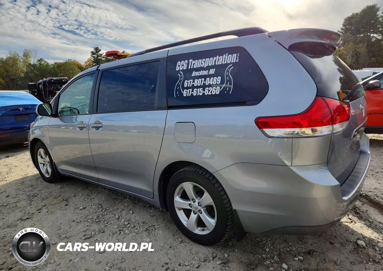 2014 Toyota Sienna Le VIN:5TDKK3DC6ES515890 - 2