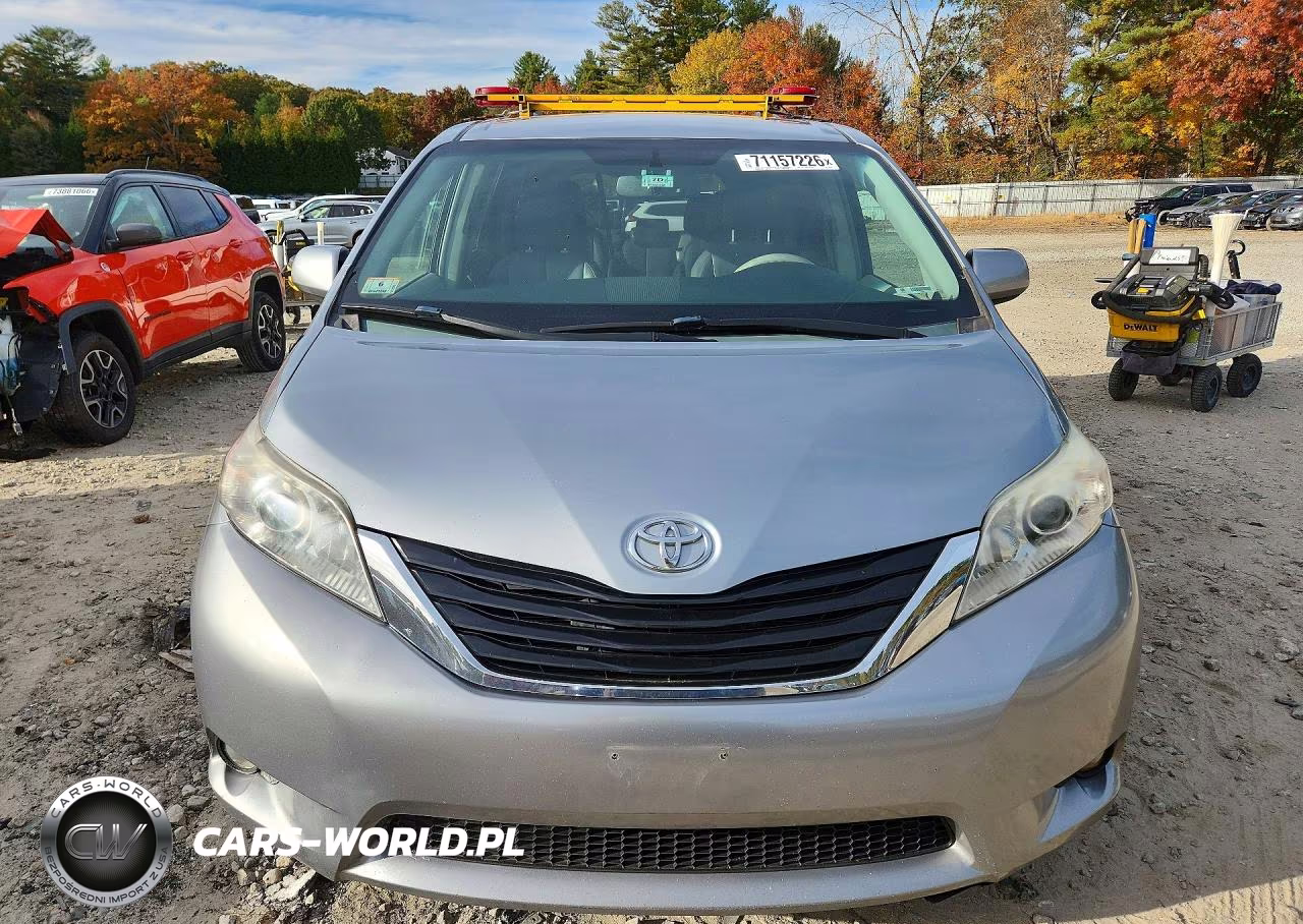 2014 Toyota Sienna Le VIN:5TDKK3DC6ES515890 - 5