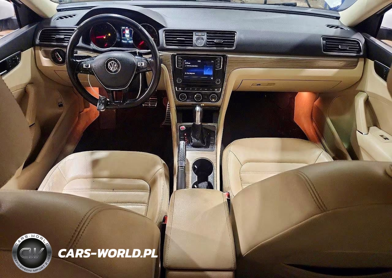 2017 Volkswagen Passat Sel Premium VIN:1VWCT7A31HC068918 - 8