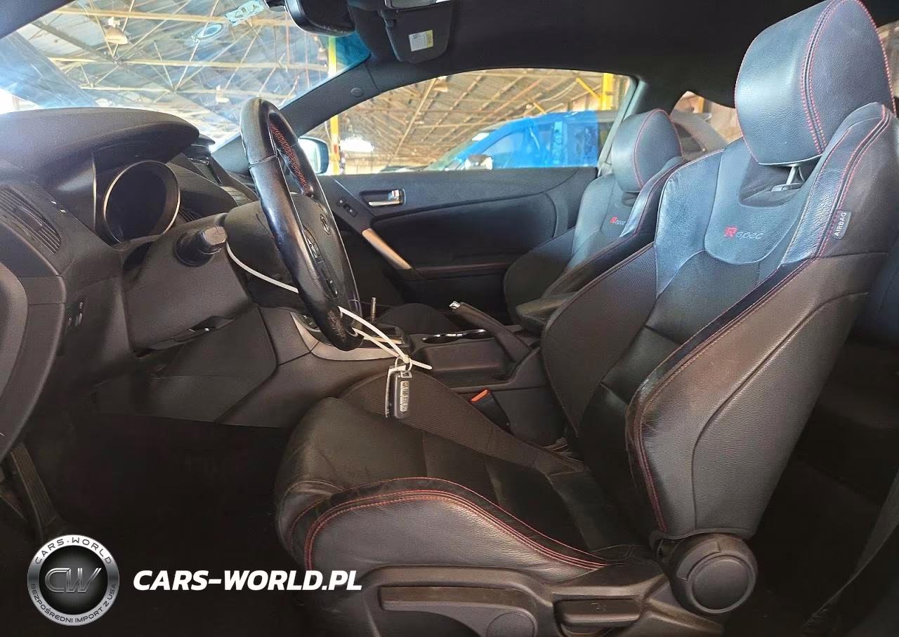 2015 Hyundai Genesis Coupe 3.8 R-Spec VIN:KMHHU6KJ8FU122084 - 7