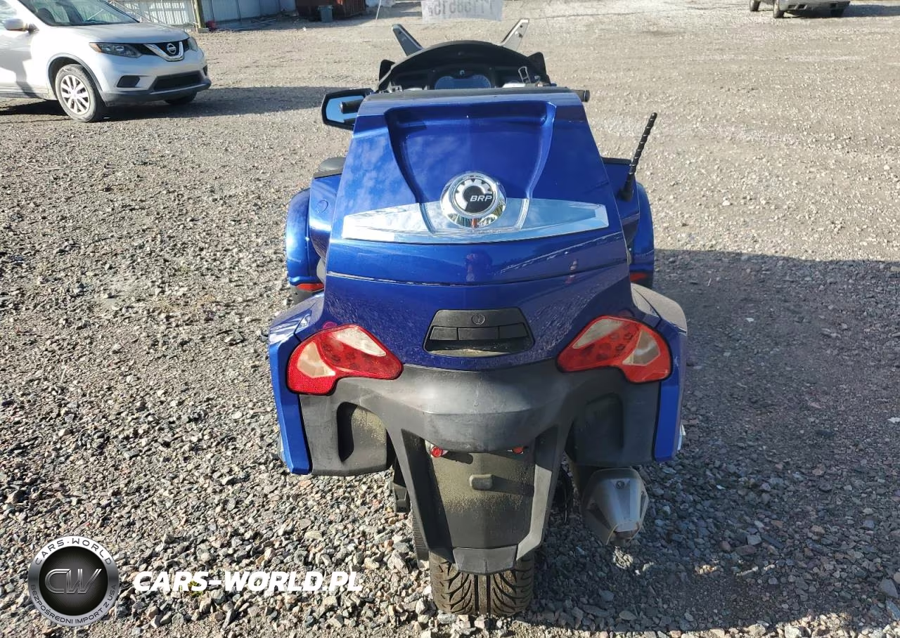 2012 Can-Am Spyder Roadster Rt VIN:2BXJBKC15CV000835 - 4