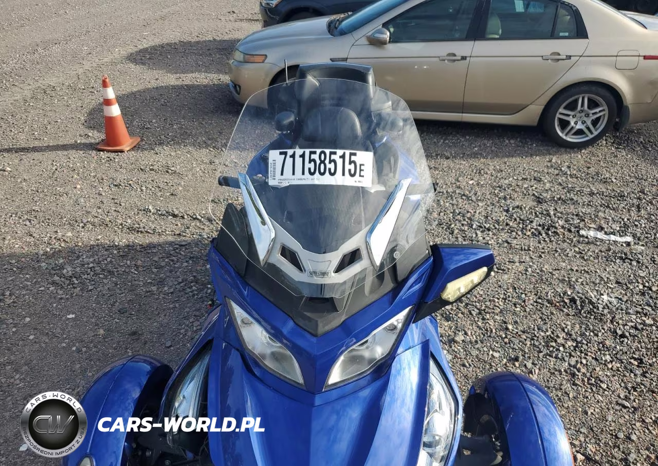 2012 Can-Am Spyder Roadster Rt VIN:2BXJBKC15CV000835 - 5