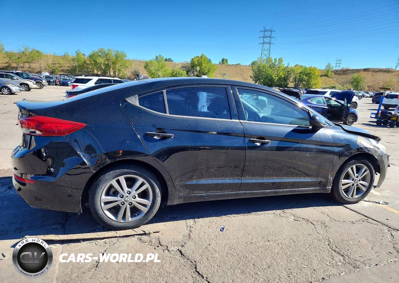 2018 Hyundai Elantra Sel VIN:5NPD84LF8JH213591 - 3