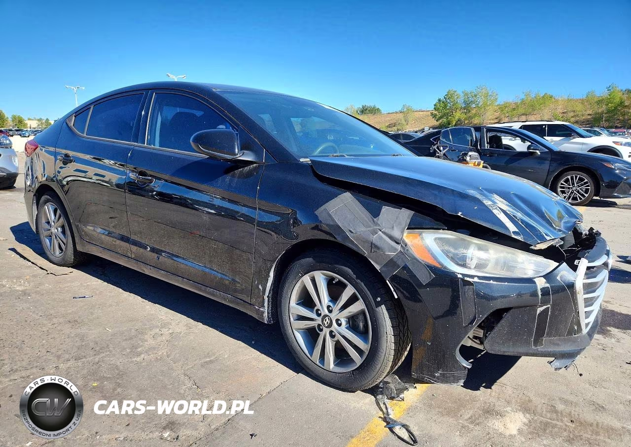 2018 Hyundai Elantra Sel VIN:5NPD84LF8JH213591 - 4