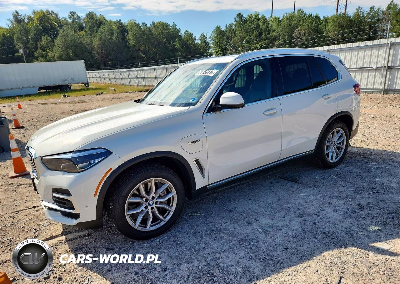 2023 BMW X5 xDrive45E