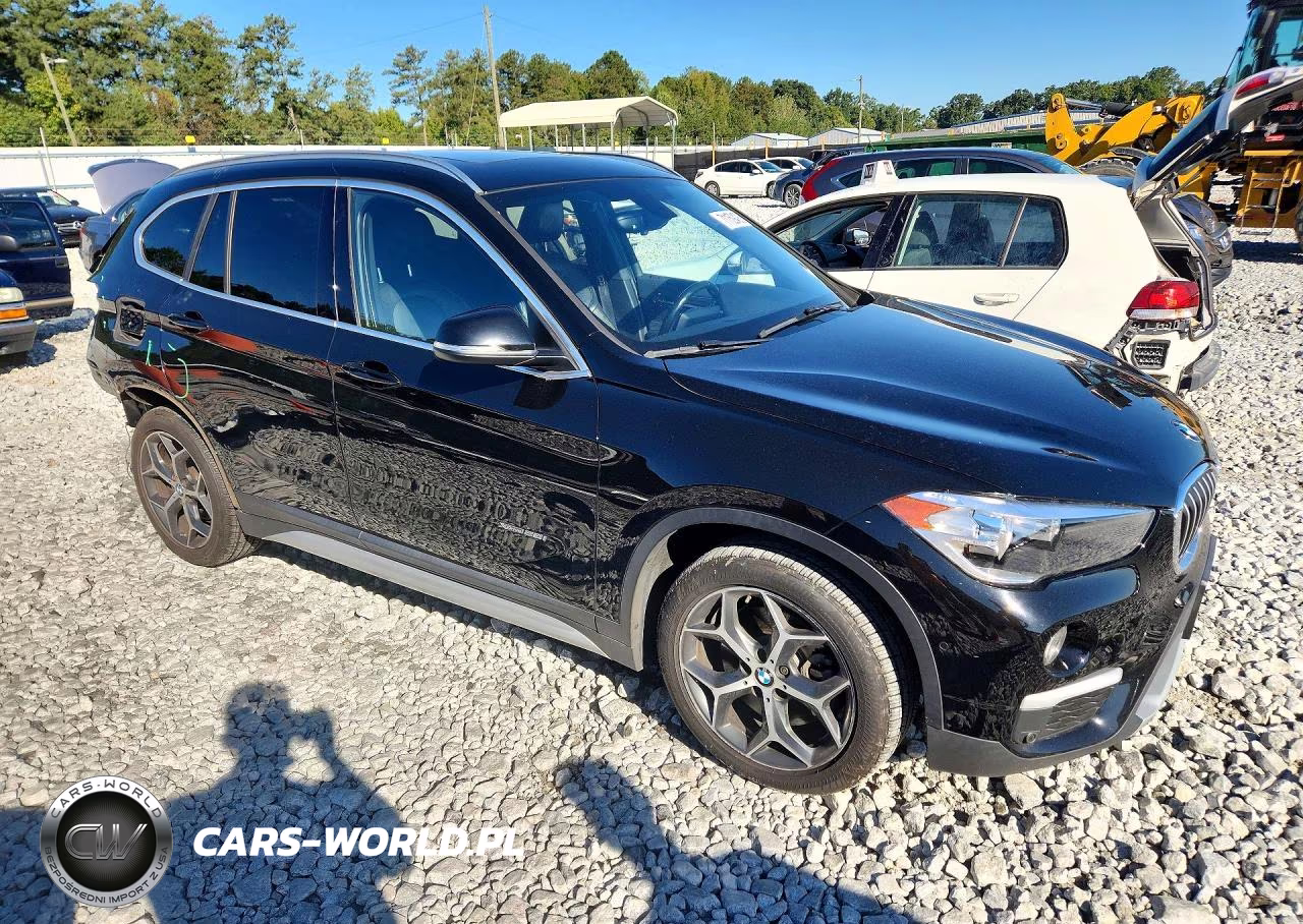 2018 BMW X1 xDrive28I VIN:WBXHT3C31J5K28534 - 4