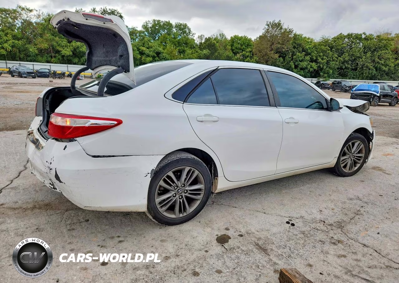 2017 Toyota Camry Se VIN:4T1BF1FK8HU394241 - 3