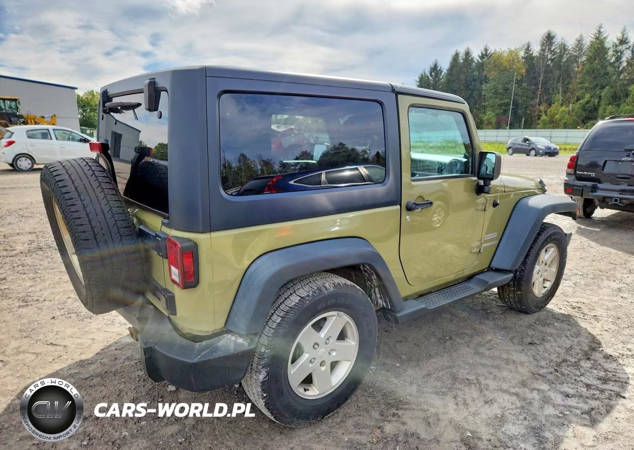 2013 Jeep Wrangler Sport VIN:1C4AJWAG7DL543124 - 3