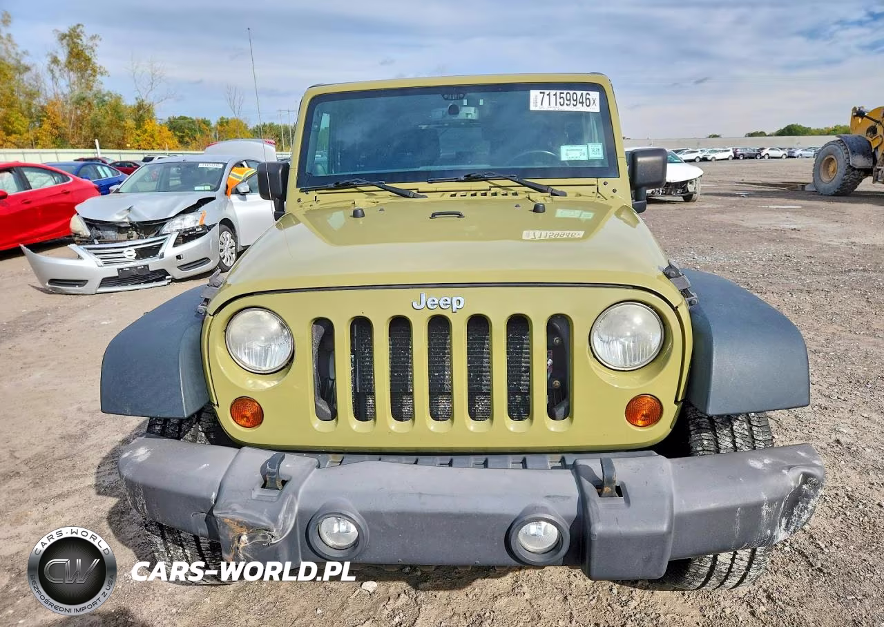 2013 Jeep Wrangler Sport VIN:1C4AJWAG7DL543124 - 5
