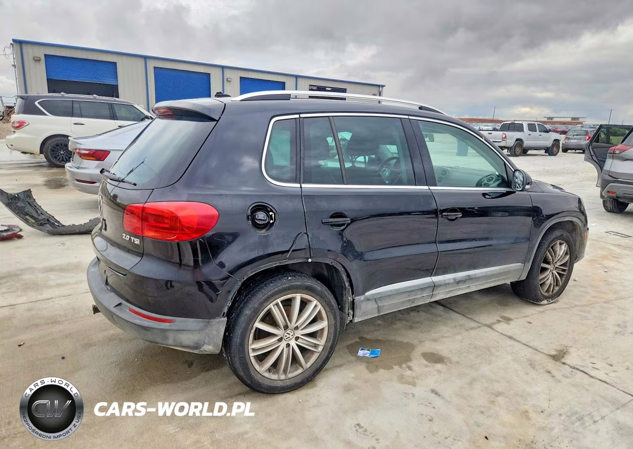 2012 Volkswagen Tiguan S VIN:WVGAV7AX1CW524877 - 3