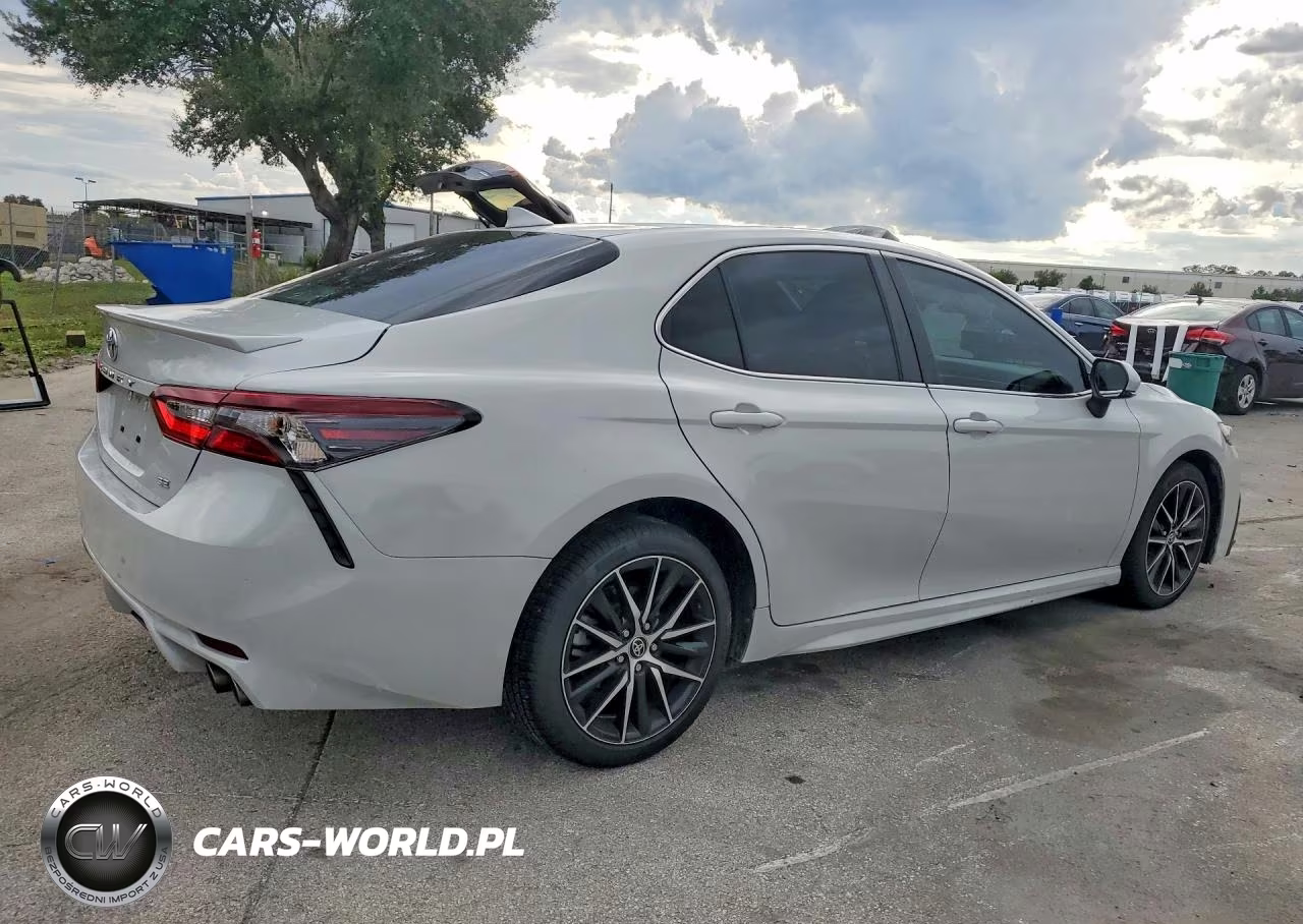 2024 Toyota Camry Se VIN:4T1G11AK2RU249953 - 3