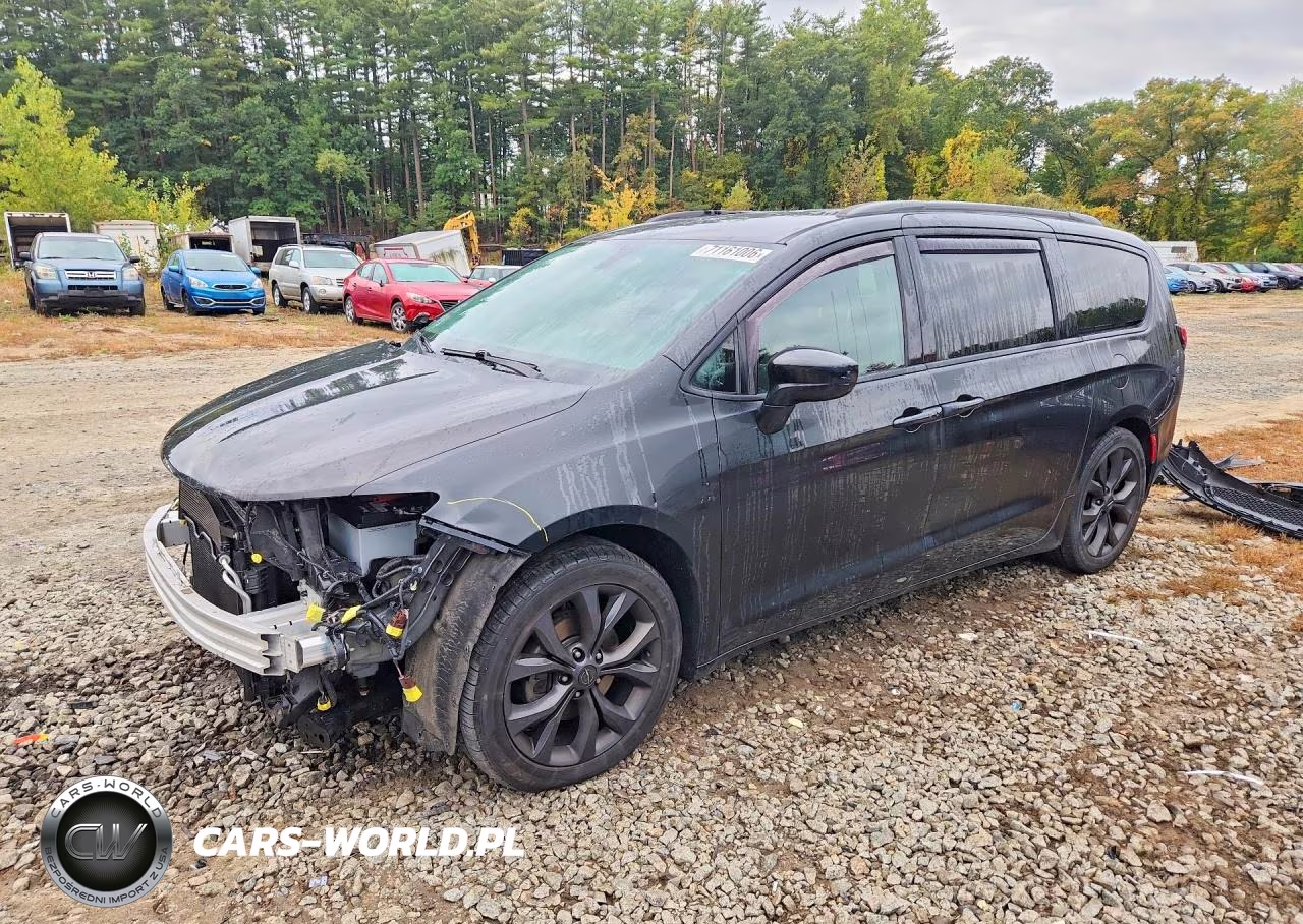 2018 Chrysler Pacifica Touring Plus