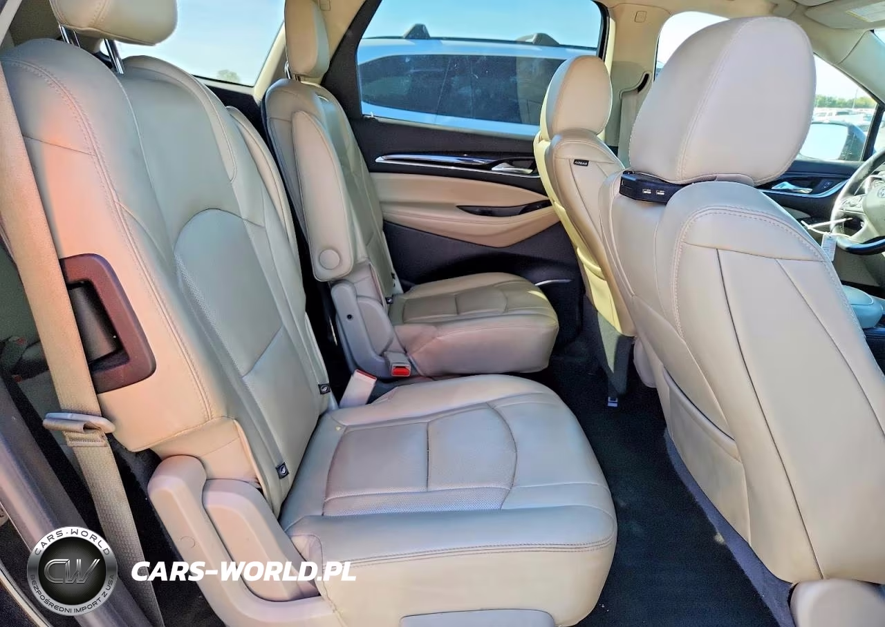 2018 Buick Enclave Essence VIN:5GAERBKW9JJ186272 - 11