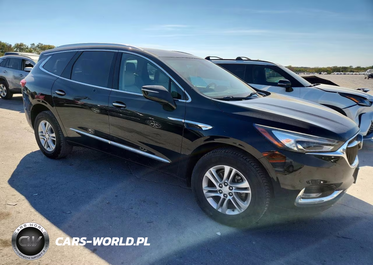 2018 Buick Enclave Essence VIN:5GAERBKW9JJ186272 - 4