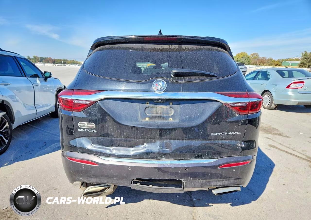 2018 Buick Enclave Essence VIN:5GAERBKW9JJ186272 - 6