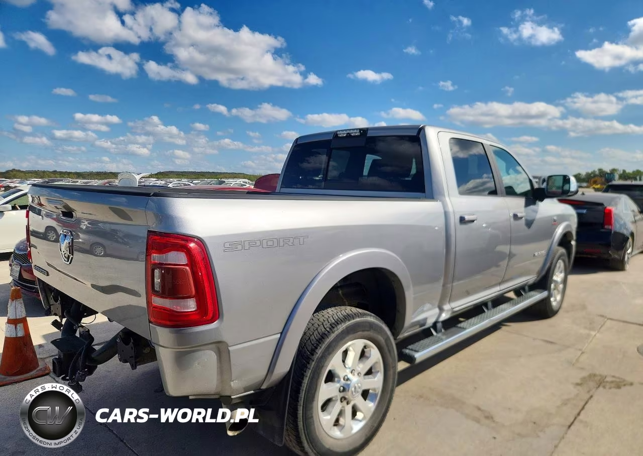 2019 Ram 2500 Laramie VIN:3C6UR5FL9KG613603 - 3