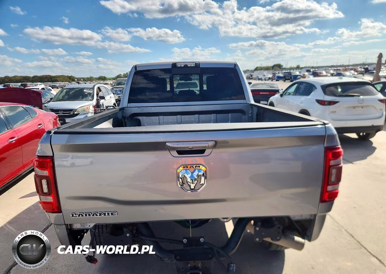 2019 Ram 2500 Laramie VIN:3C6UR5FL9KG613603 - 6