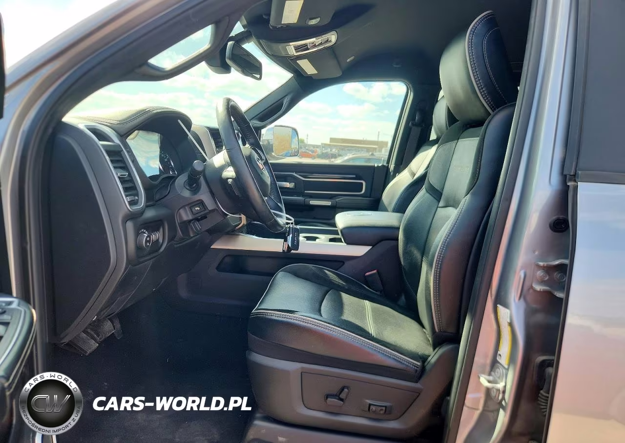 2019 Ram 2500 Laramie VIN:3C6UR5FL9KG613603 - 7