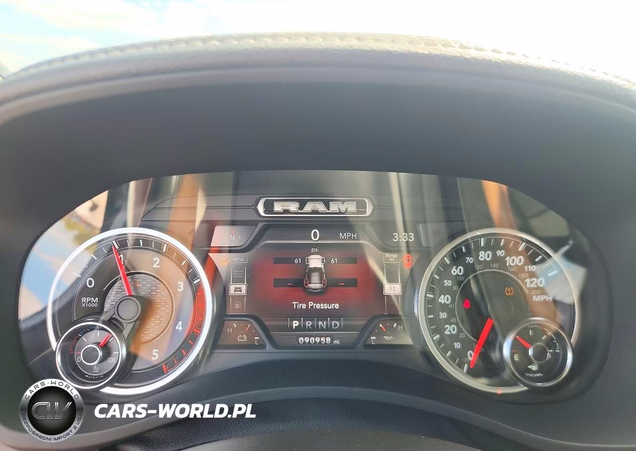2019 Ram 2500 Laramie VIN:3C6UR5FL9KG613603 - 9
