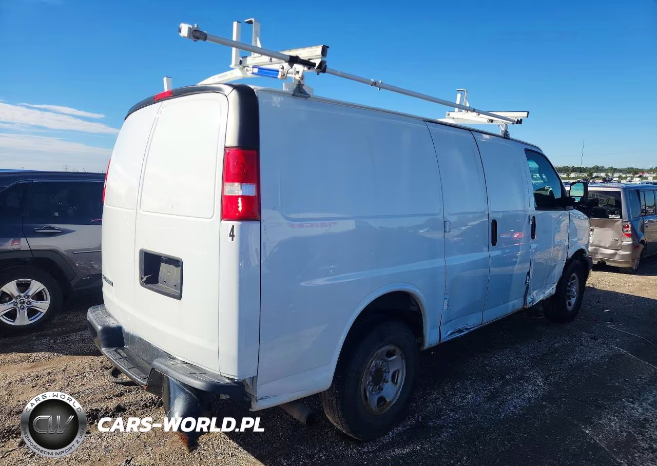 2017 Chevrolet Express VIN:1GCWGAFF4H1345383 - 3