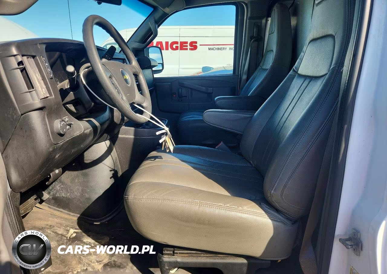 2017 Chevrolet Express VIN:1GCWGAFF4H1345383 - 7