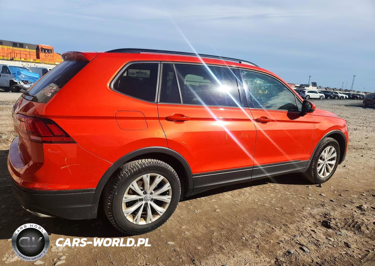 2019 Volkswagen Tiguan S VIN:3VV1B7AX9KM033003 - 3