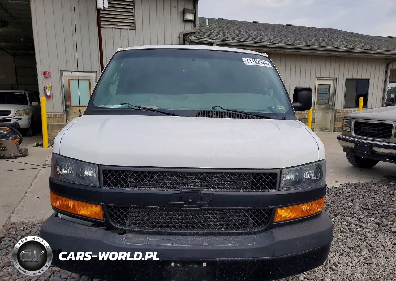 2019 Chevrolet Express 2500 Cargo Delivery Van VIN:1GCWGAF1XK1370347 - 5
