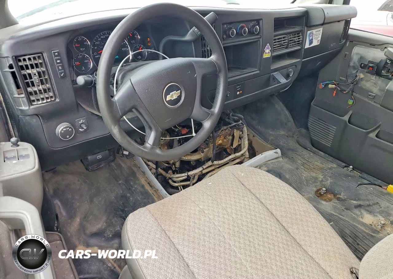 2019 Chevrolet Express 2500 Cargo Delivery Van VIN:1GCWGAF1XK1370347 - 8