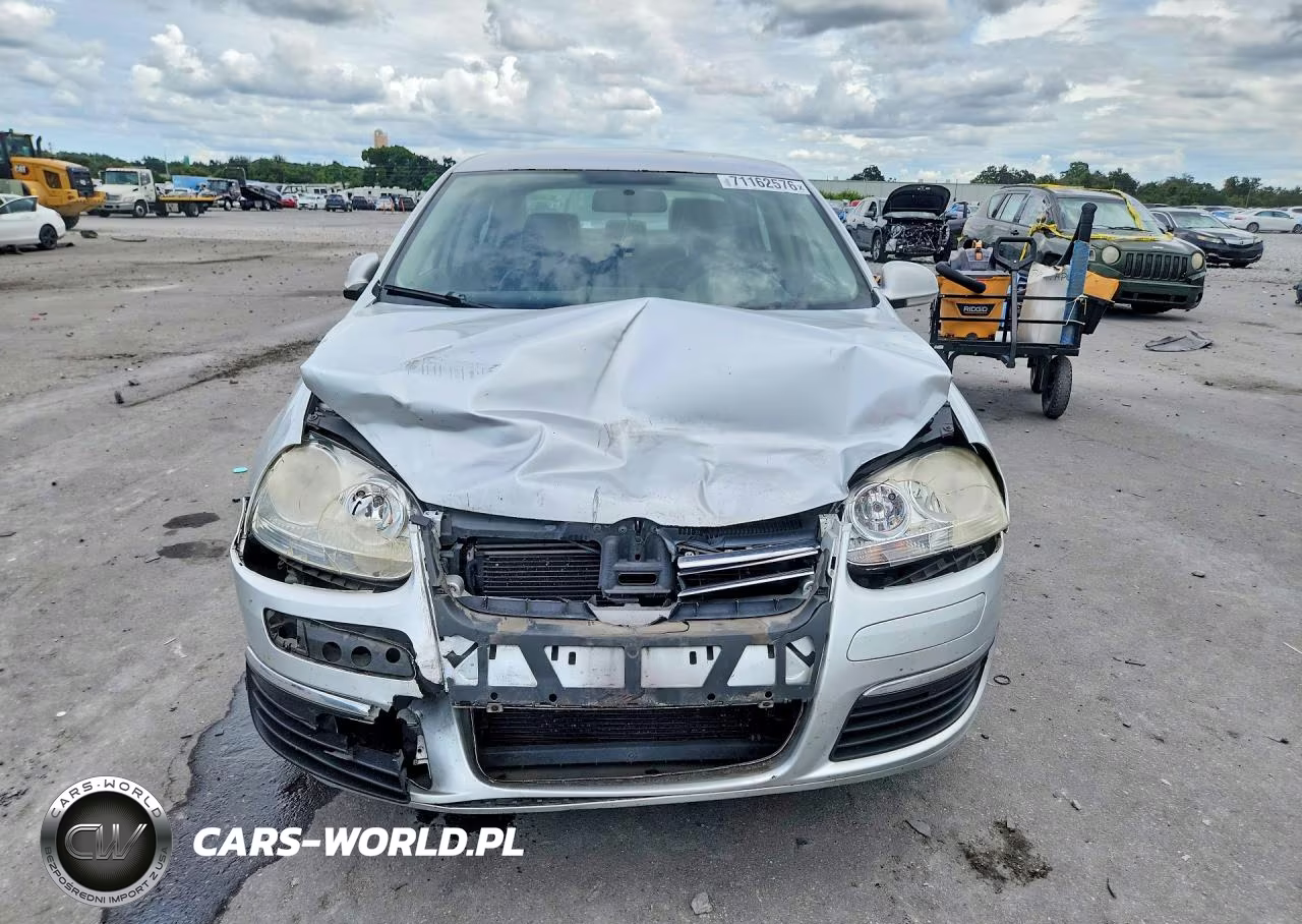 2010 Volkswagen Jetta Tdi VIN:3VWAL7AJ2AM180671 - 5
