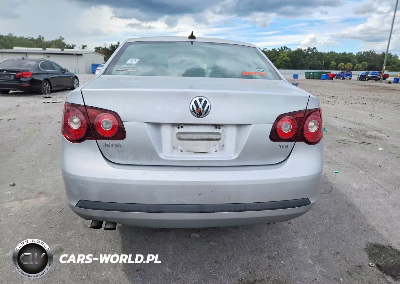 2010 Volkswagen Jetta Tdi VIN:3VWAL7AJ2AM180671 - 6