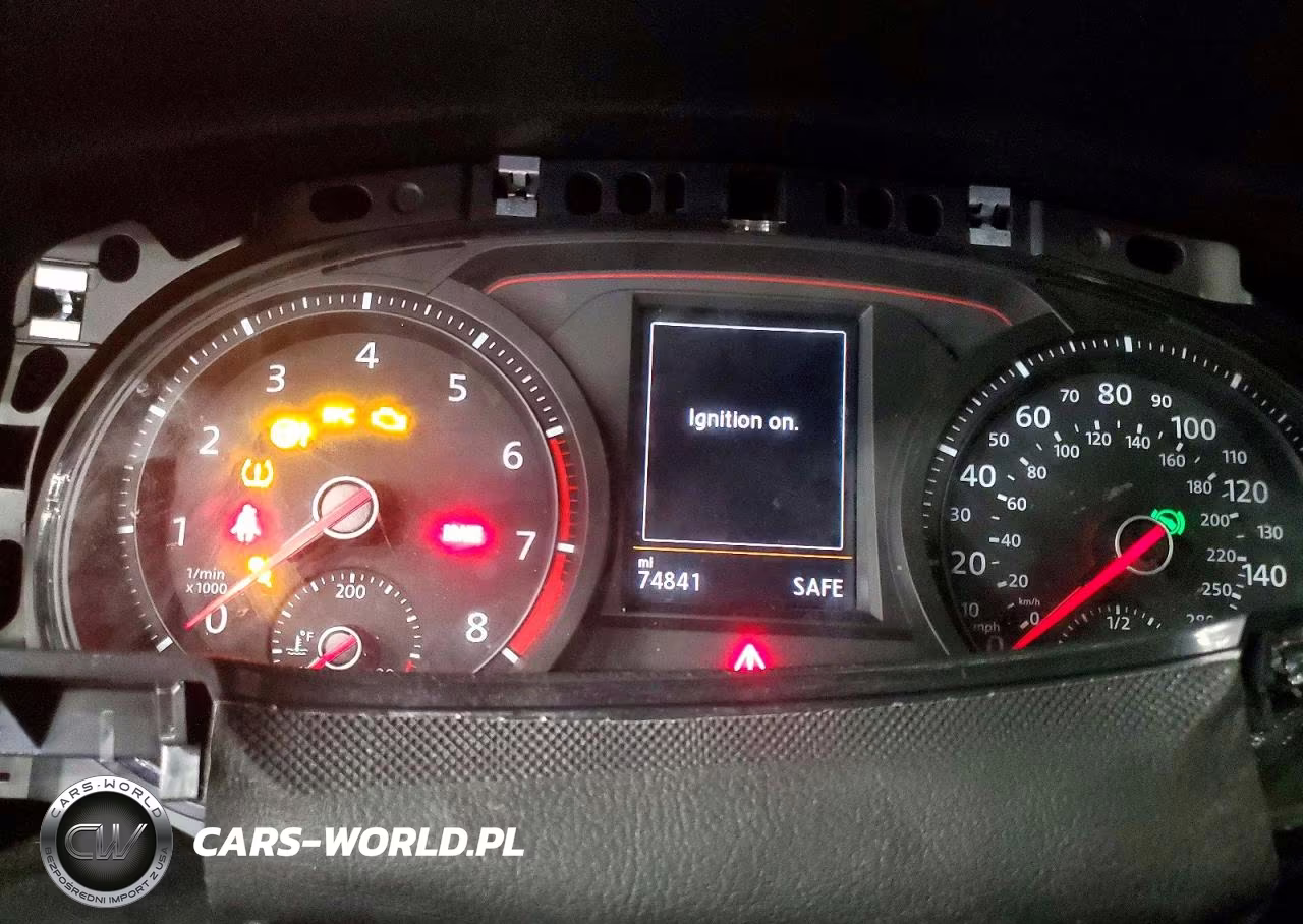 2016 Volkswagen Golf R VIN:WVWLF7AU5GW201695 - 9