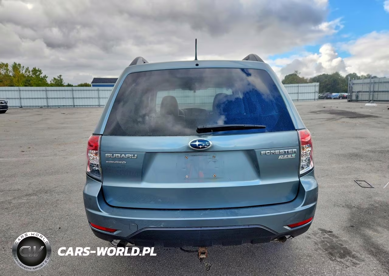 2012 Subaru Forester 2.5X Premium VIN:JF2SHADC7CH425296 - 6