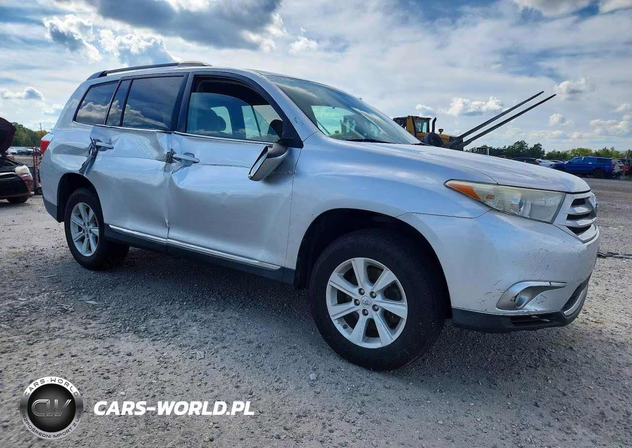 2012 Toyota Highlander Base VIN:5TDBK3EH3CS153718 - 4