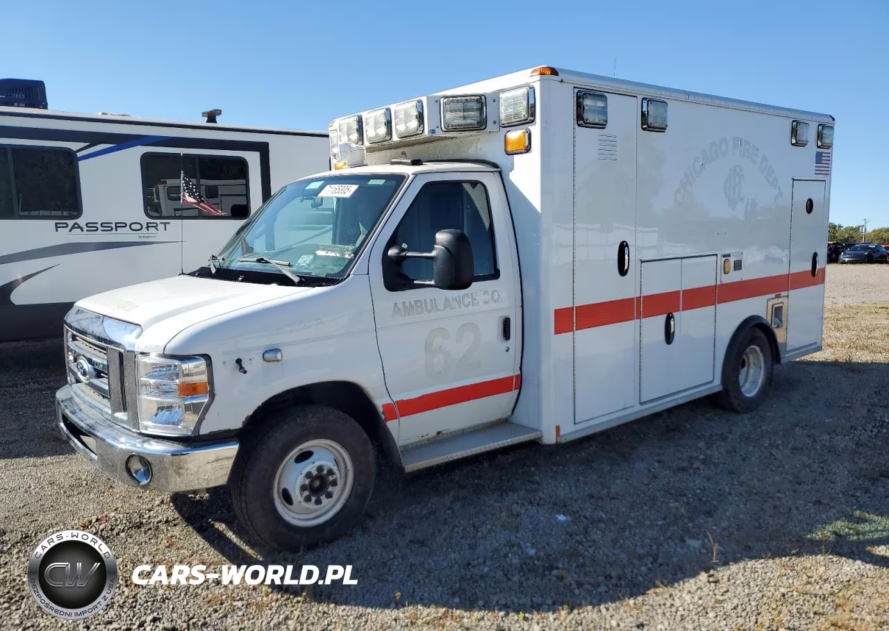2016 Ford Econoline E450 Super Duty Cutaway Van