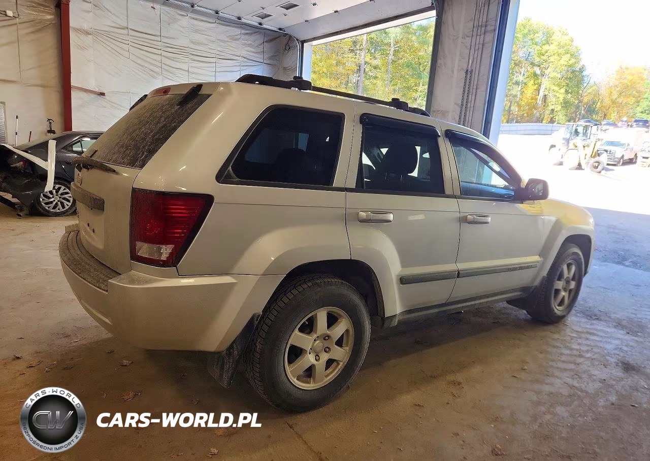 2008 Jeep Grand Cherokee Laredo VIN:1J8HR48N18C231234 - 3