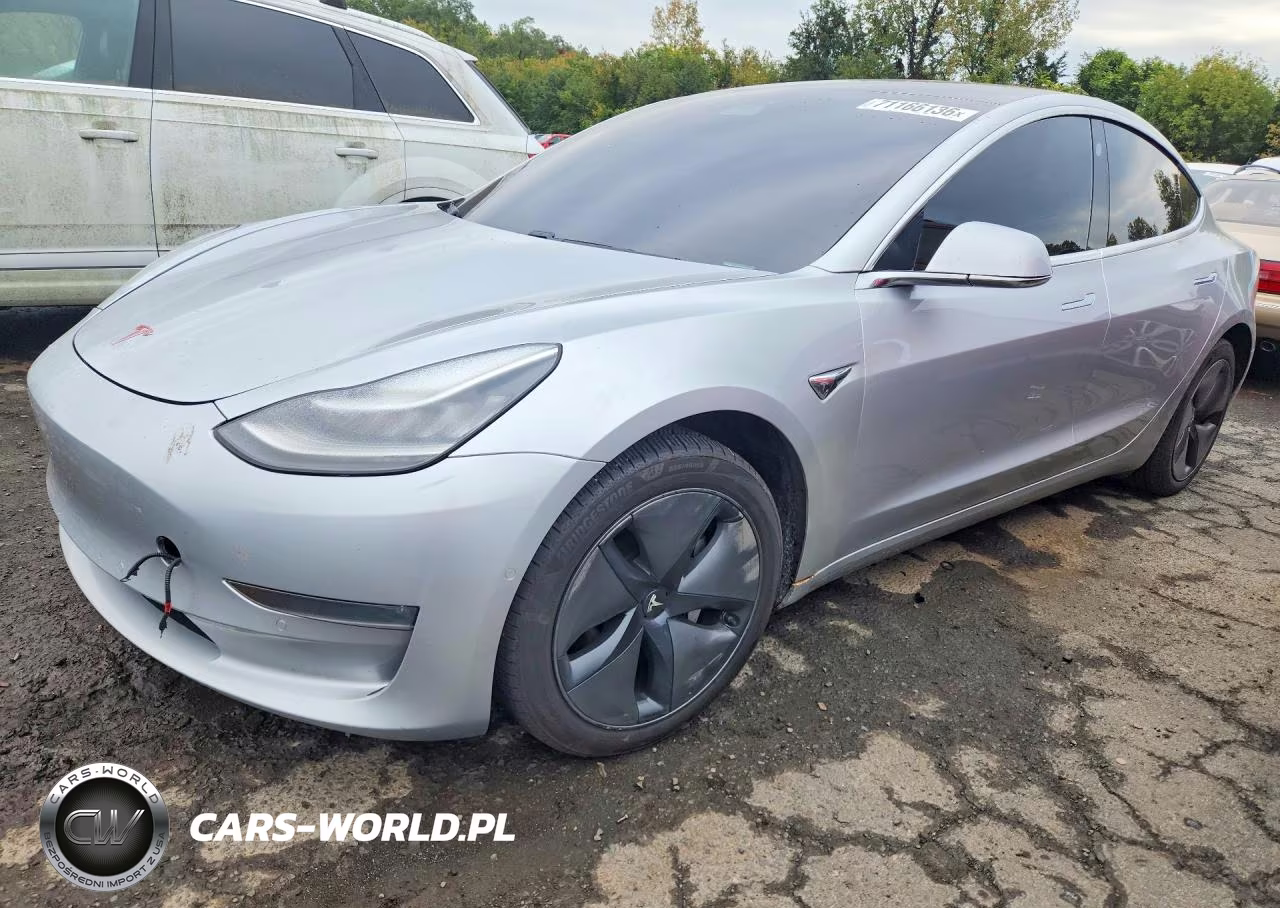 2018 Tesla Model 3 – zdjęcie 1 z 12