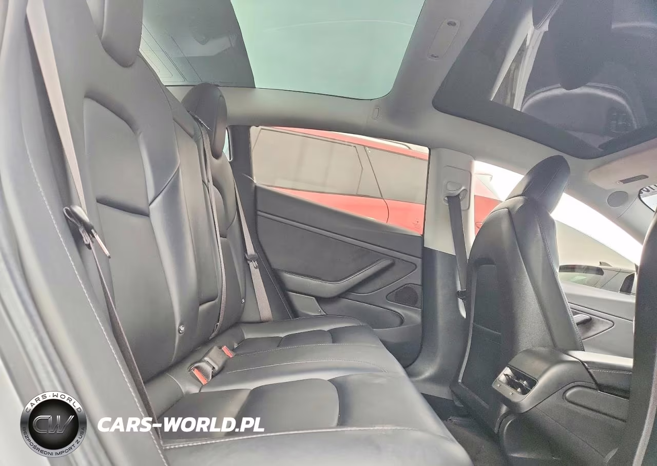2018 Tesla Model 3 VIN:5YJ3E1EB0JF065075 - 10