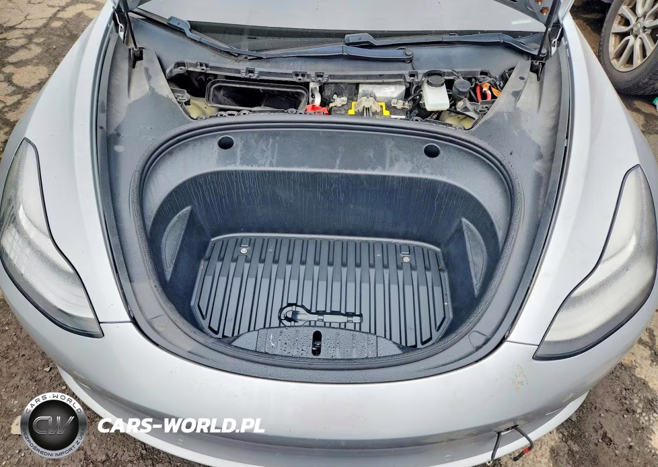 2018 Tesla Model 3 VIN:5YJ3E1EB0JF065075 - 11