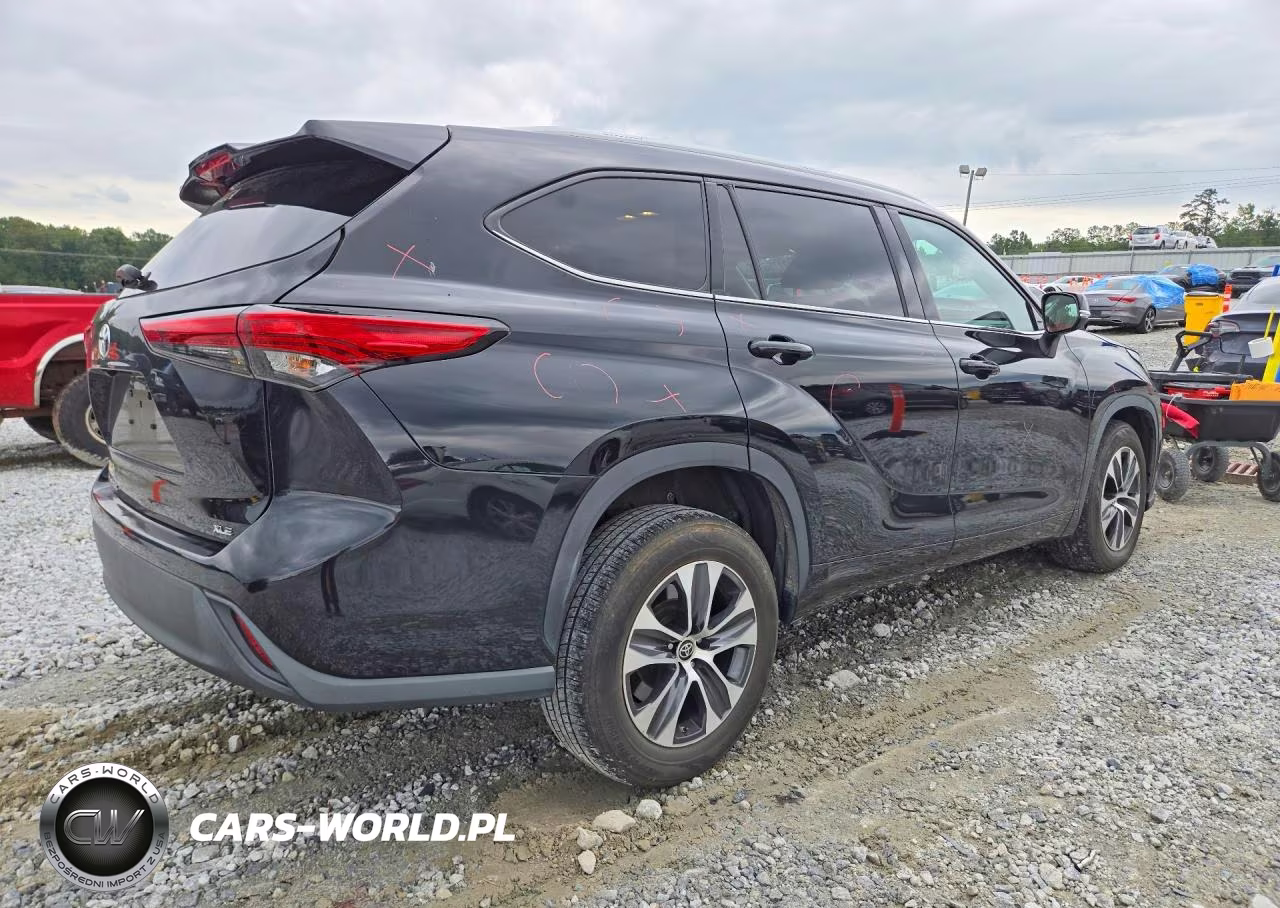 2022 Toyota Highlander Xle VIN:5TDGZRAH1NS119676 - 3
